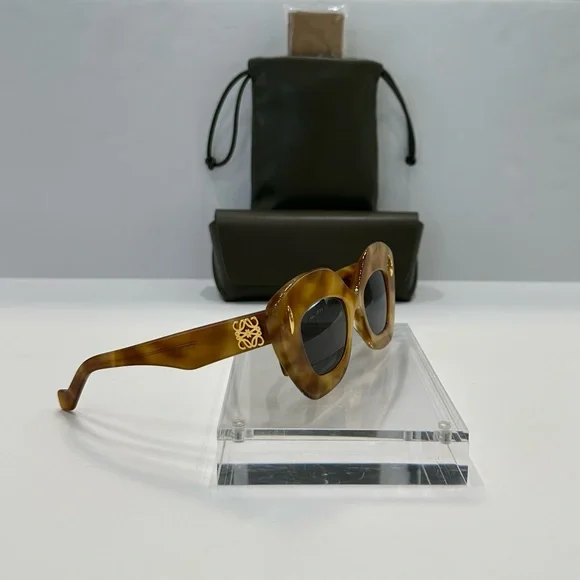 New, LOEWE Sunglasses LW40127I 53A Authentic Loewe | Curvy LW40127l | One Point Seven Four  main image 4